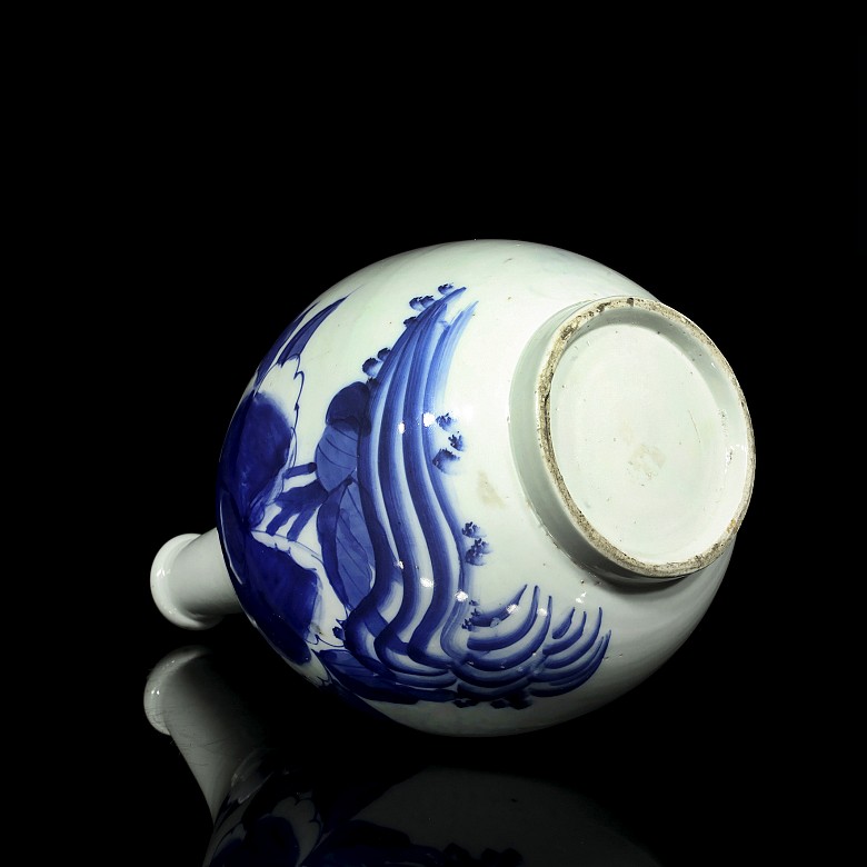 Porcelain vase-bottle, blue and white, 20th century