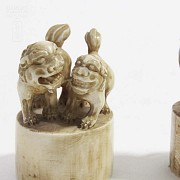 Two oval stamps of Chinese ivory - 9