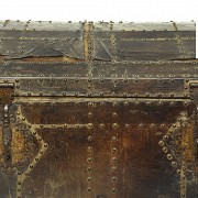 Baúl de madera y cuero, S.XVIII