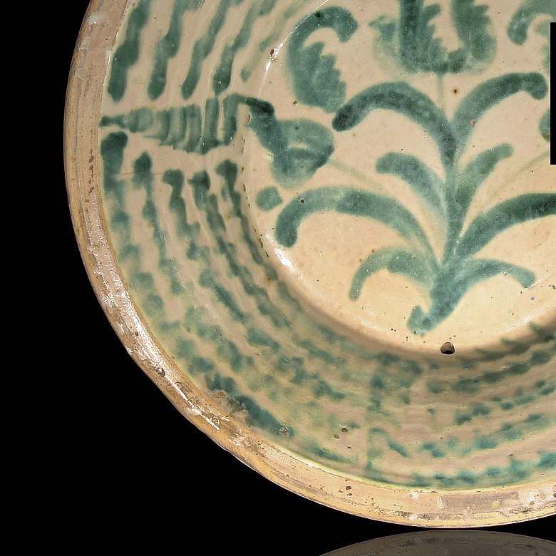 Lebrillo de cerámica esmaltada en verde, Fajalauza, S.XIX