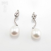Pendientes con perla natural y diamantes en oro blanco - 2