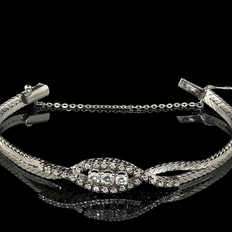 Bracelet in 18k white gold and diamonds