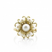 18k yellow gold ring with pearls