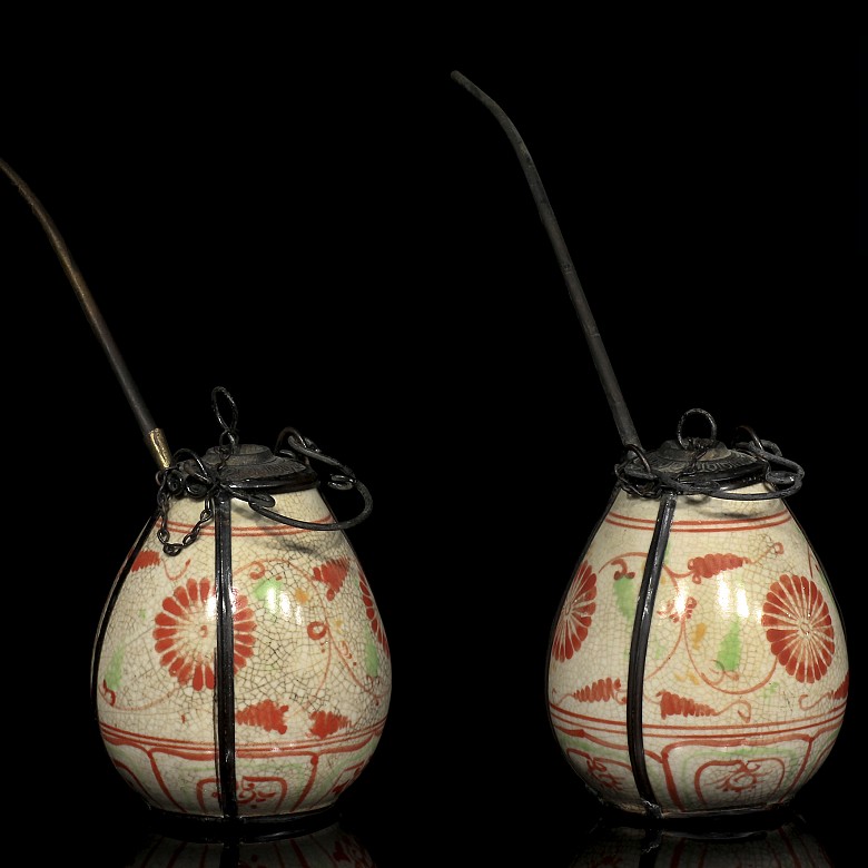 Pair of porcelain pipes, 19th - 20th century