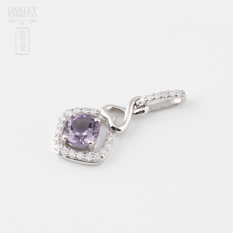 Pendant with 0.72cts amethyst and 23 diamonds in 18k white gold - 4