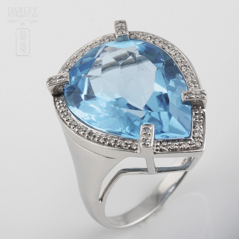 Ring with Topaz 17.27 cts and Diamonds in  White Gold - 4