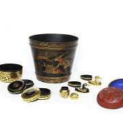 Set of Chinese lacquer pieces.