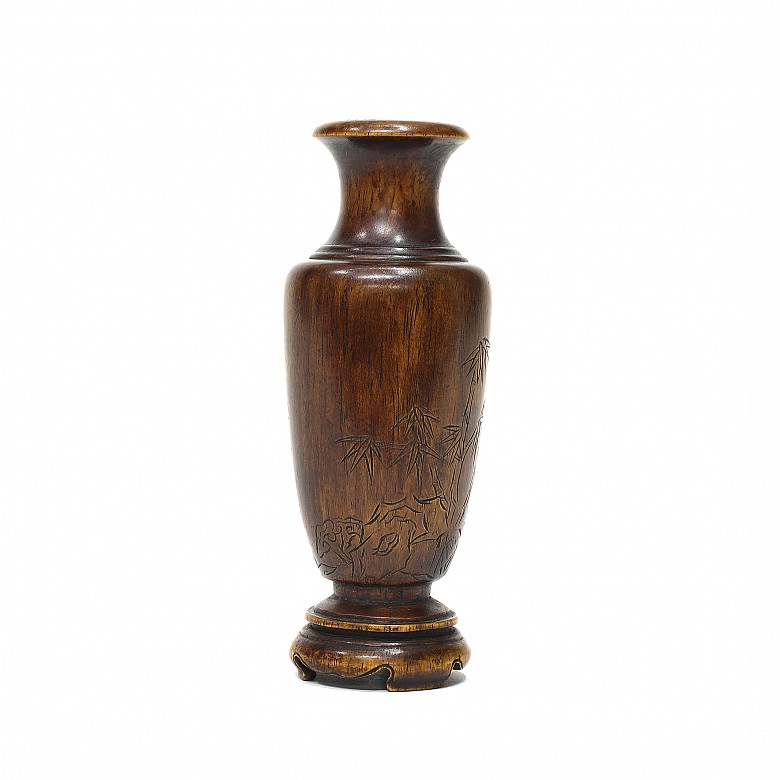 Small wooden vase, Qing dynasty.