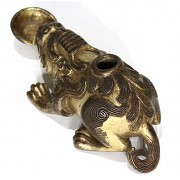 Perro de bronce dorado, s.XX