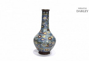 Cloisonne vase, Qing dynasty.