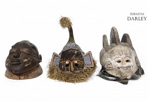 Tres máscaras africanas.