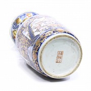 Chinese porcelain vase on a pedestal, 20th century - 2