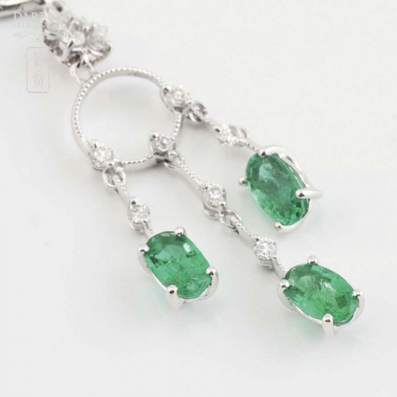 Earrings in 18k white gold, emeralds and diamonds - 7