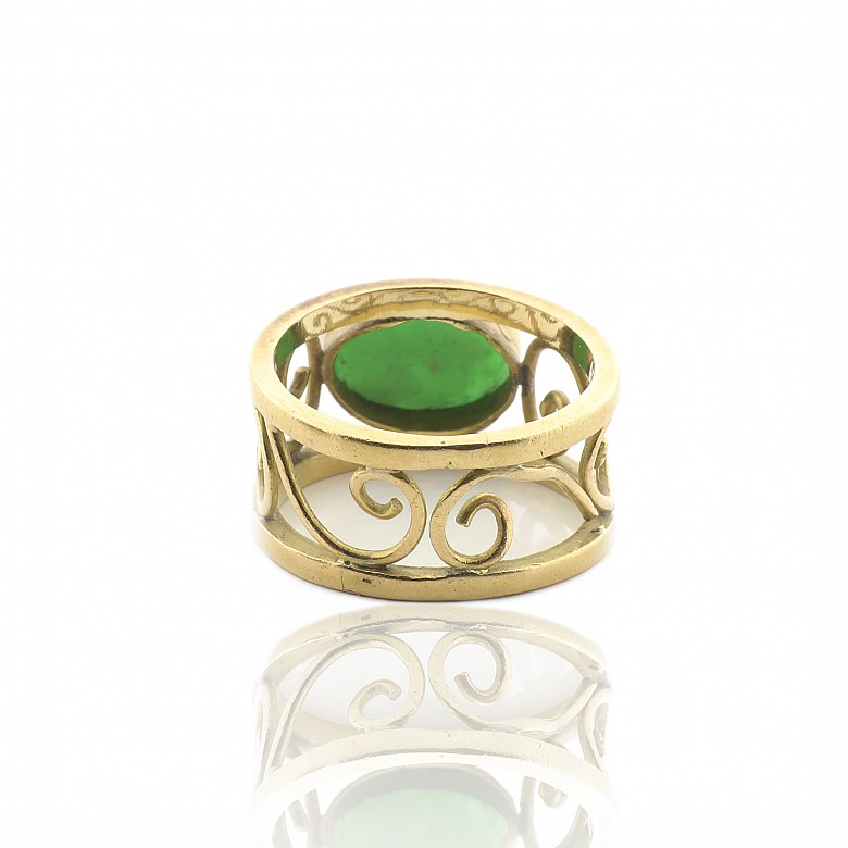 Ring in 18k yellow gold with green colored stone - 5