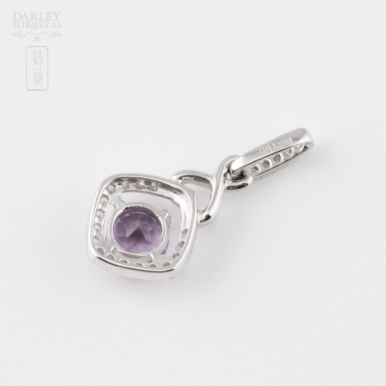 Pendant with 0.72cts amethyst and 23 diamonds in 18k white gold - 1