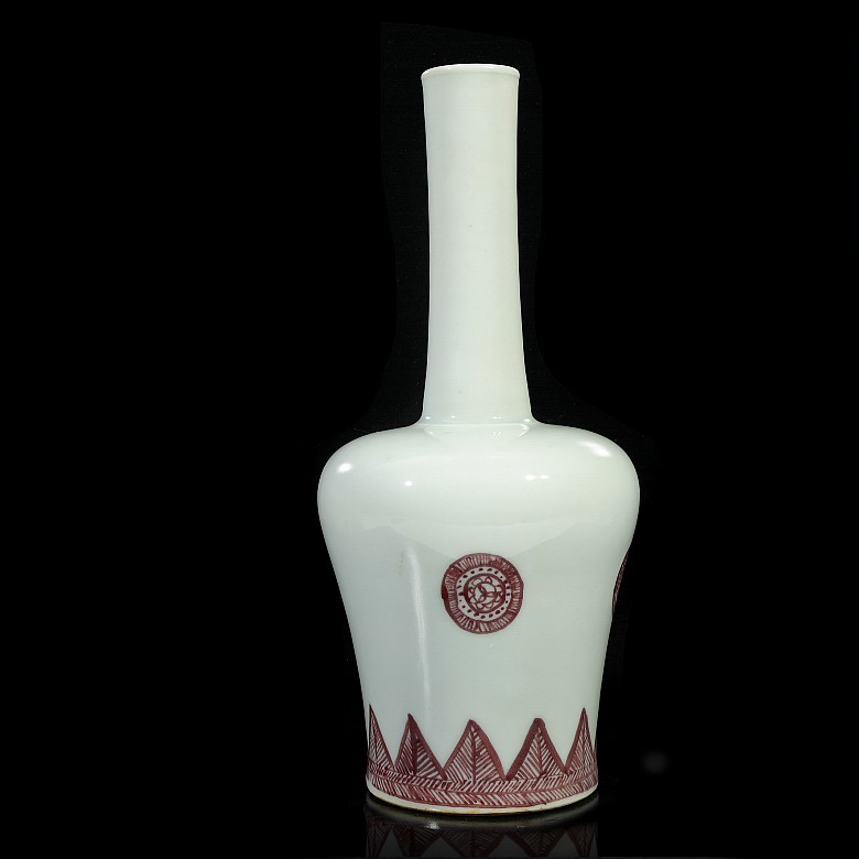 Porcelain vase, white and red enamel, Kangxi mark