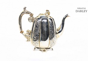 Dutch silver teapot, law 833.