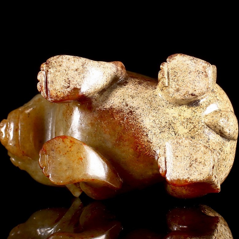 Oso en jade rojizo extremadamente raro, dinastía Han Occidental
