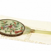 Espejo chino, con bronce, jade y ágata, ffs.s.XIX