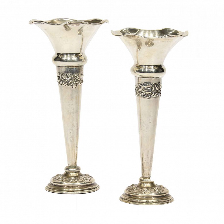 Pair of flower vases, middle 20th century.