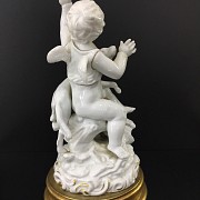 Figura de cerámica blanca ángel - 3