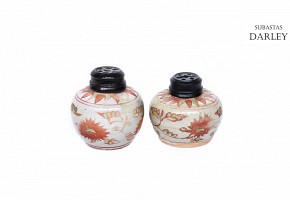 Pair of small vessels, Swatow, Ming dynasty, 16th century